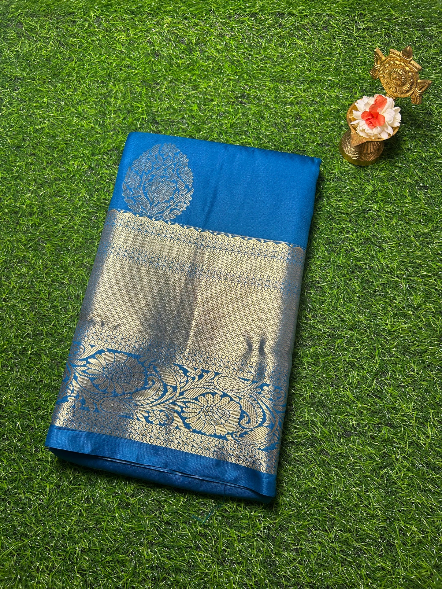 Semi Kanchi pattu