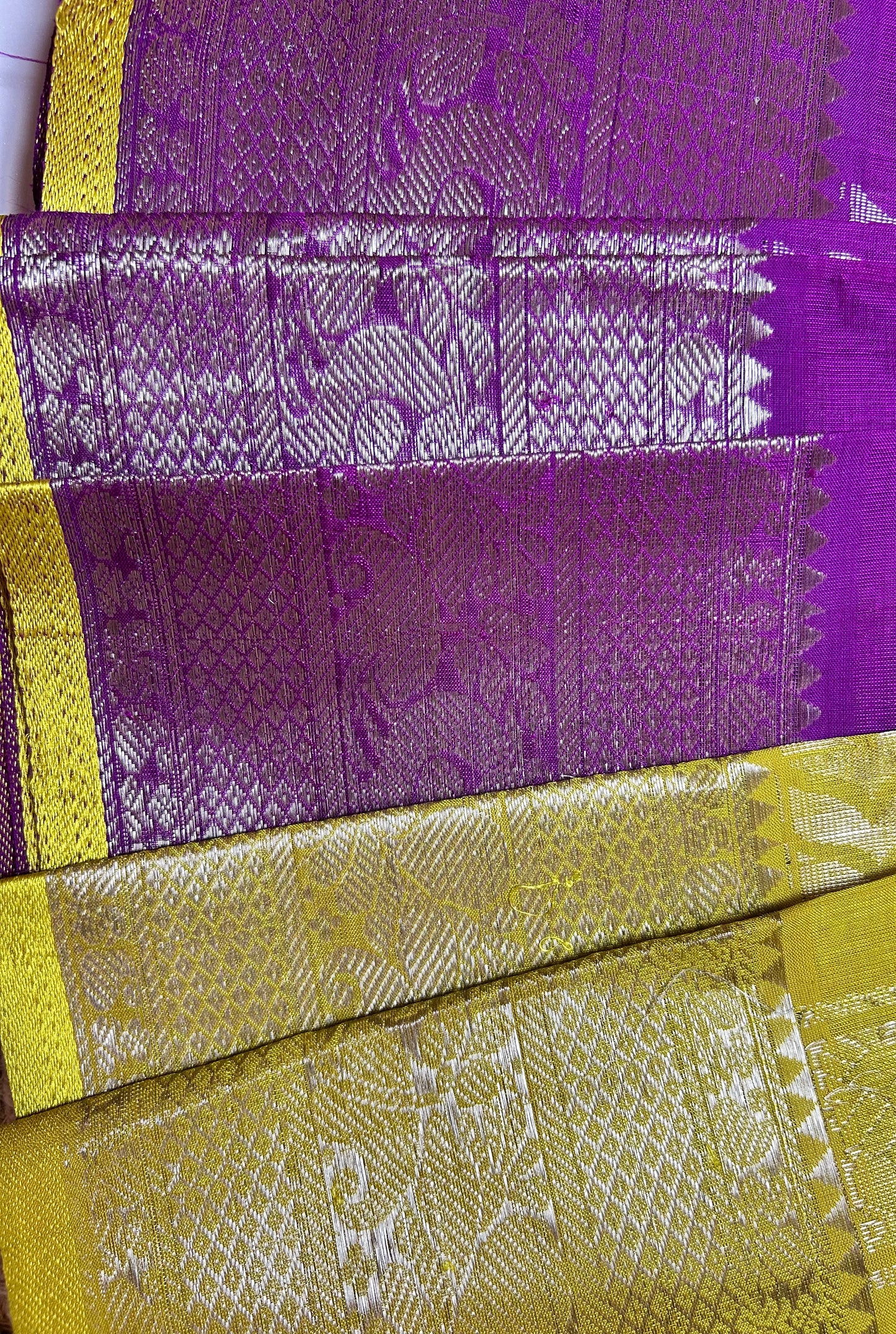 Mangalagiri Kanchi pattu