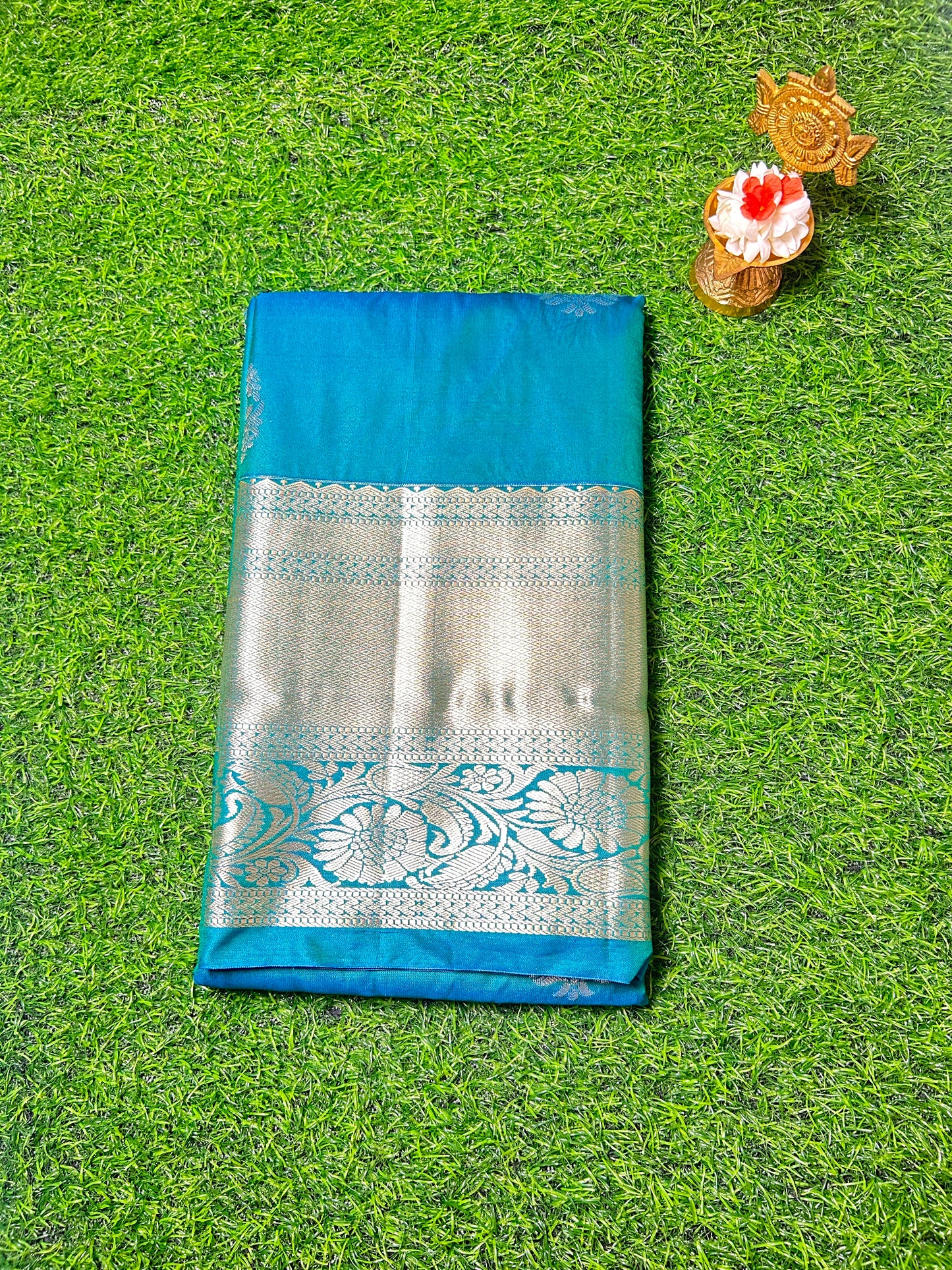 Semi Kanchi pattu