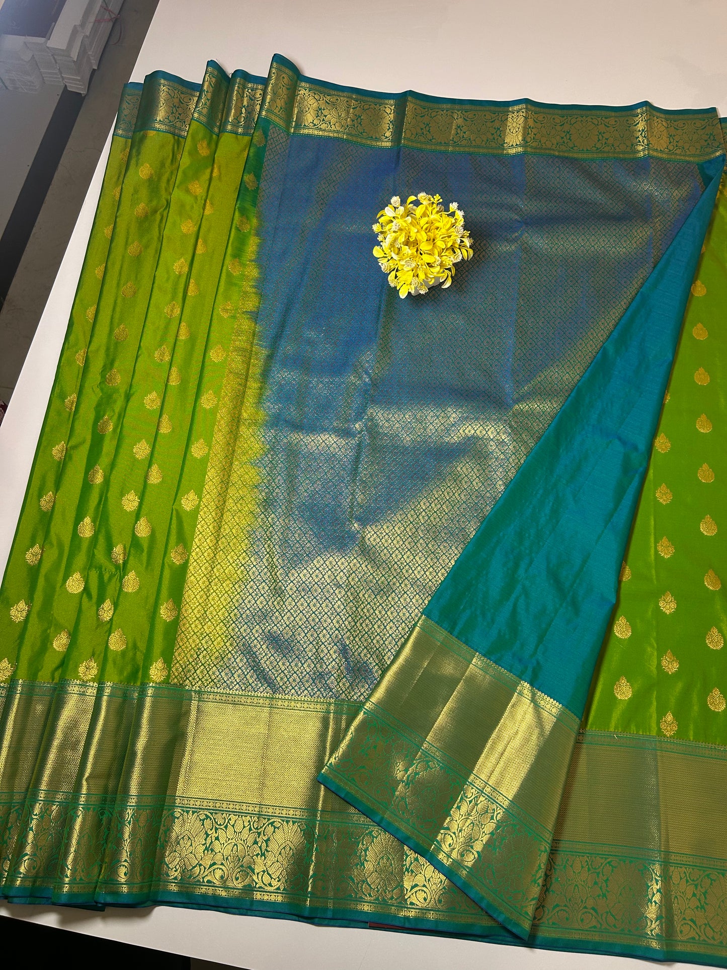 Semi Kanchi pattu